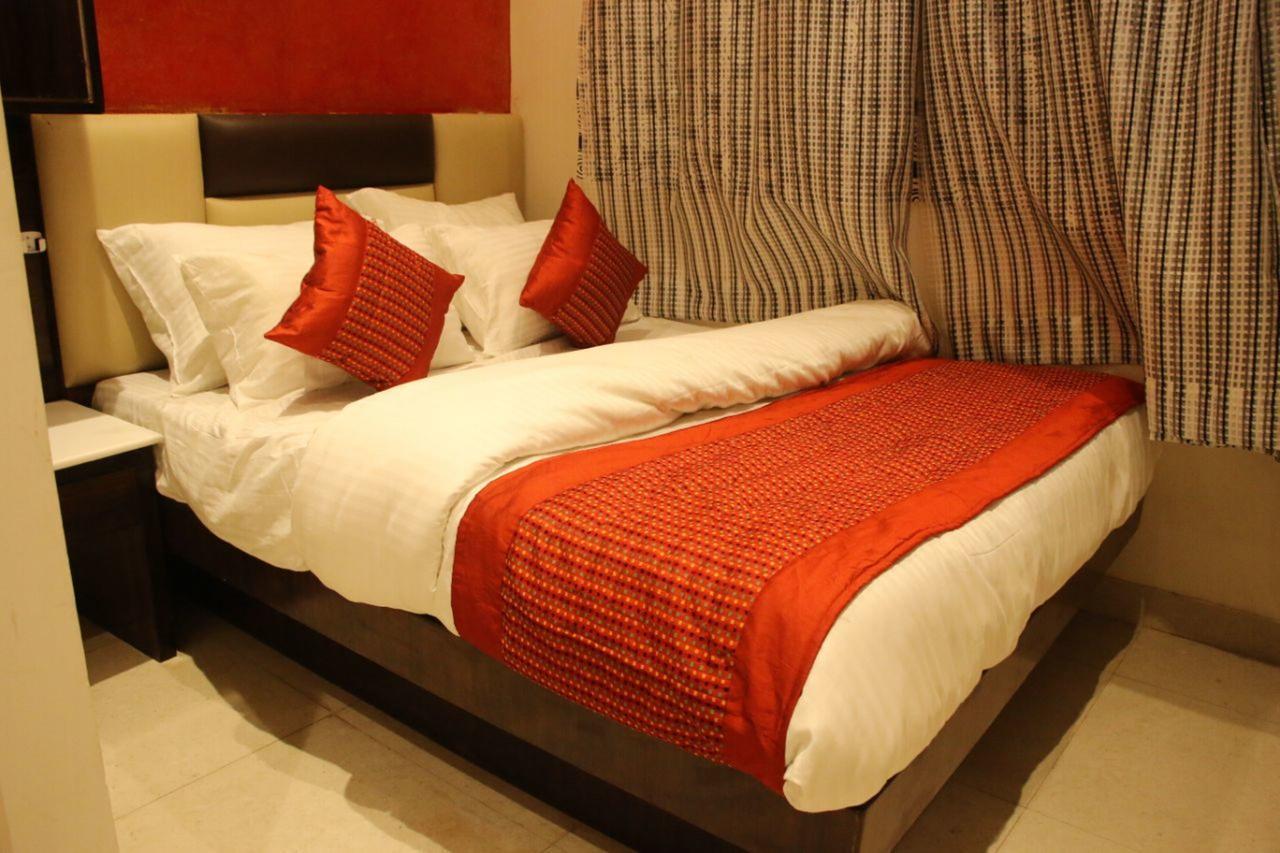 Hotel Snow White Inn Нью-Дели Экстерьер фото